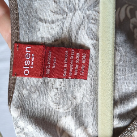 Brown/Cream Floral Tshirt with Cute Glitter Collar Detail & Waist Ruching - Picture 3 of 7